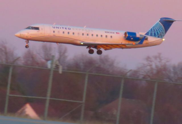 Canadair Regional Jet CRJ-200 (N963SW) - SKW5030br /DEN-JLNbr /01/22/2025