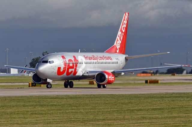 BOEING 737-300 (G-CELJ) - EXS883 off to Pisa