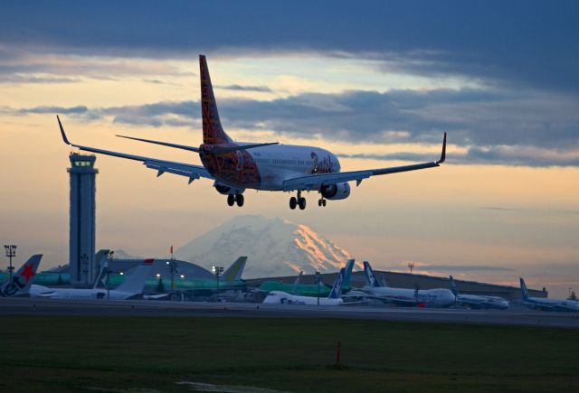 Boeing 737-700 (PK-LBI)