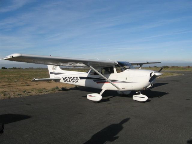 Cessna Skyhawk (N828SP)