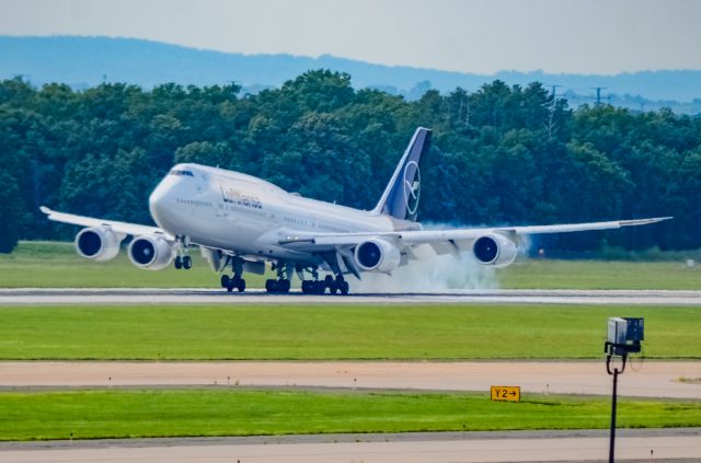 BOEING 747-8 (D-ABYC)