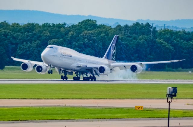 BOEING 747-8 (D-ABYC)