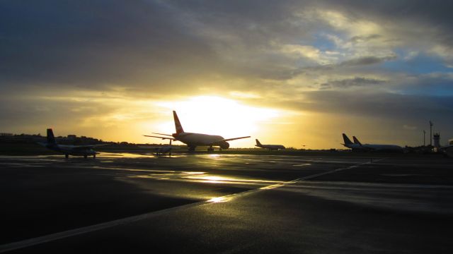 Boeing 777-200 (G-VIIY)