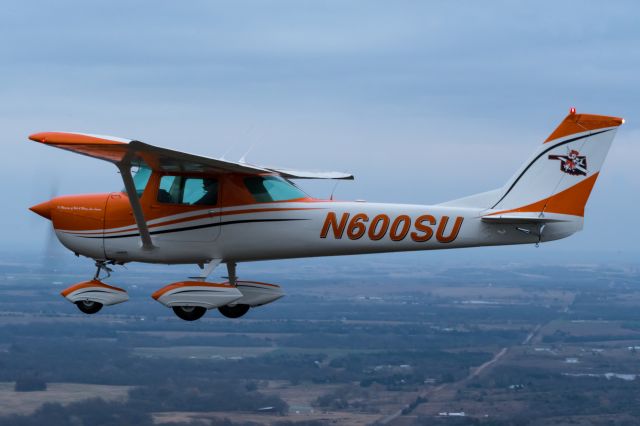 CHERNOV Che-15 (N600SU) - Air-to-air with N600SU, taken from a Carbon Cub north of SWO.