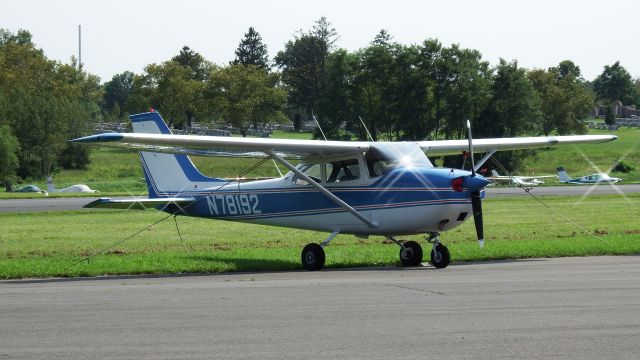 Cessna Skyhawk (N78192)