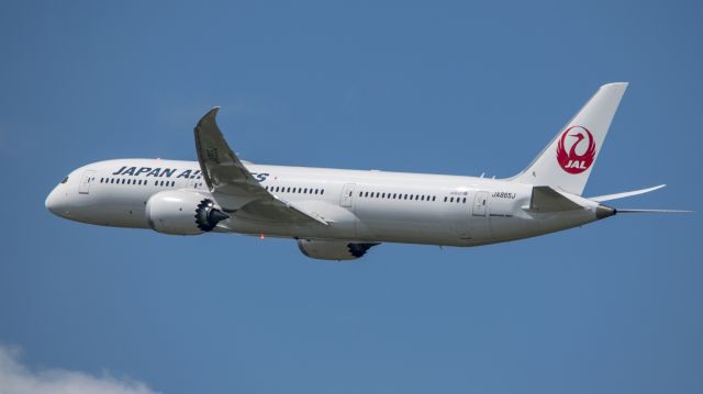 Boeing 787-9 Dreamliner (JA865J) - JAL 789 departing 18L KDFW