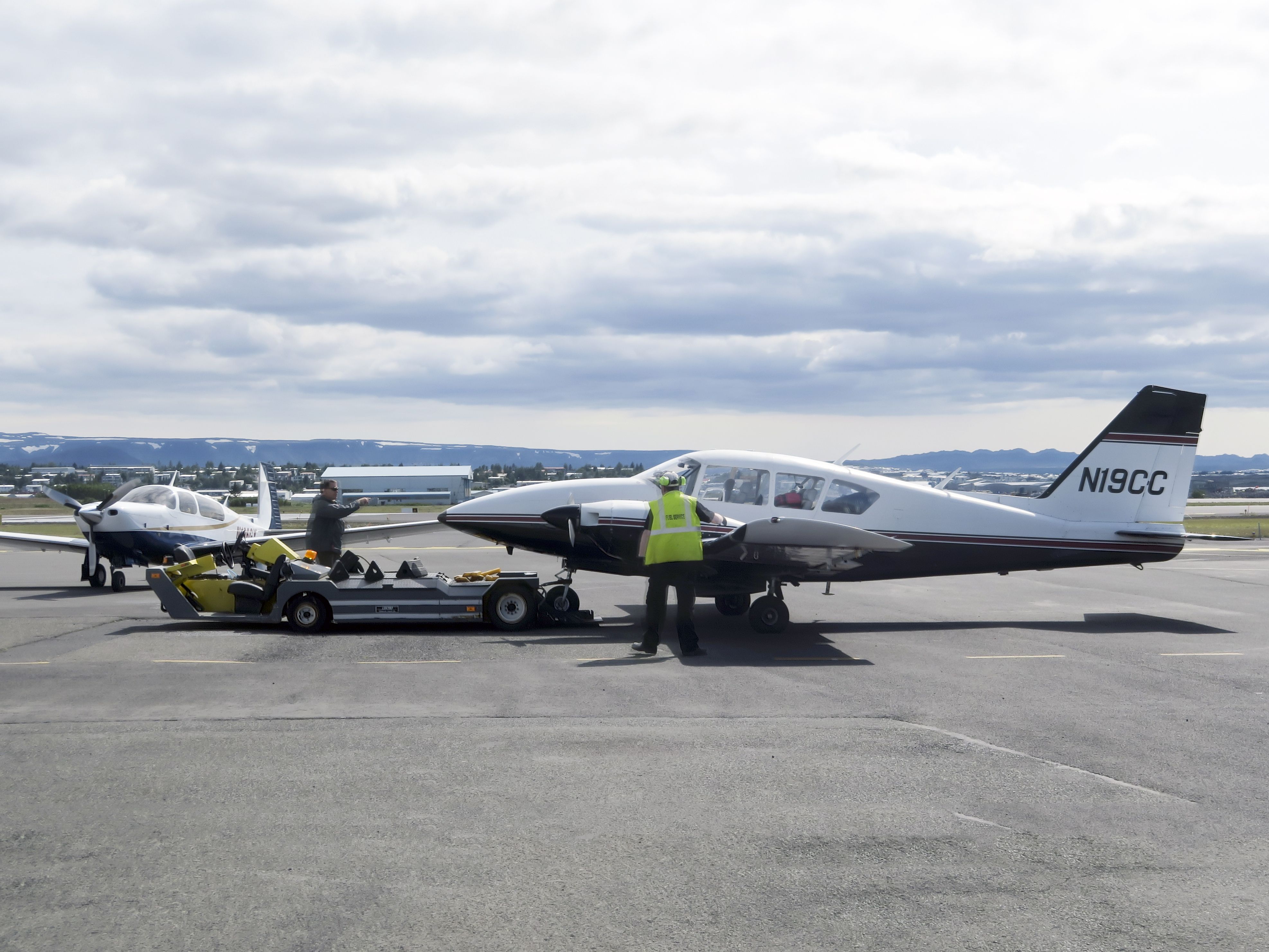 Piper Aztec (N19CC)