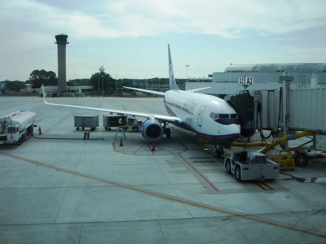 Boeing 737-700 — - B737-800 at gate for passenger loading at KJAX May 2009