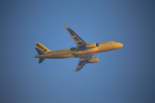 Airbus A320 (N696NK)