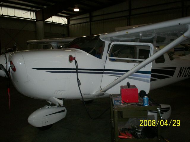 Cessna 206 Stationair (N10CX) - Installing MX20 MFD