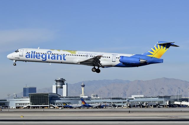 McDonnell Douglas MD-83 (N884GA) - N884GA Allegiant Air McDonnell Douglas 1987 MD-83 (DC-9-83) (cn 49401/1357)  Abort Landing...  Las Vegas - McCarran International (LAS / KLAS) USA - Nevada, November 28, 2012 Photo: Tomás Del Coro