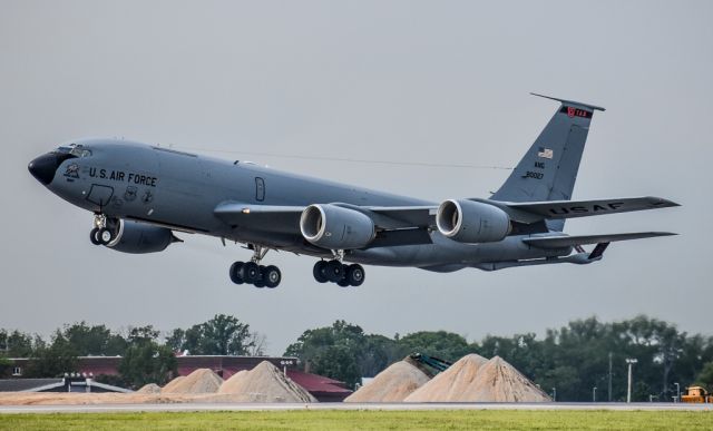 Boeing C-135B Stratolifter (58-0027)