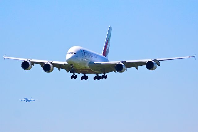 Airbus A380-800 (A6-EEF)