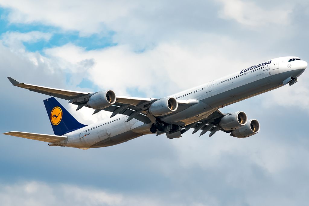 Airbus A340-600 (D-AIHK)