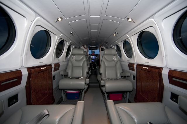 Beechcraft Super King Air 200 (N84CQ) - A very nice King Air 200!