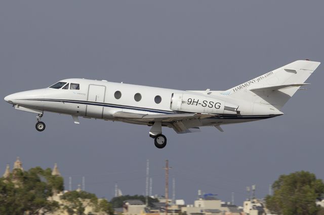 Dassault Falcon 10 (9H-SSG)