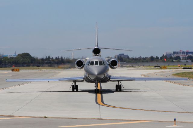 Dassault Falcon 900 (N239AX)