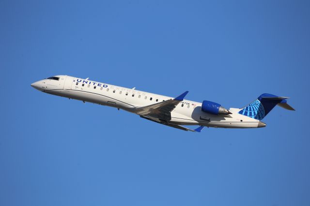 Canadair Regional Jet CRJ-700 (N787SK)