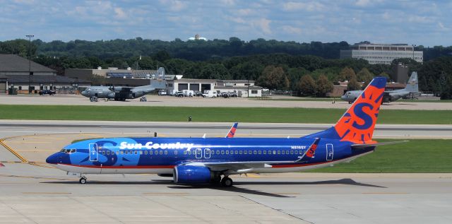 Boeing 737-800 (N816SY)