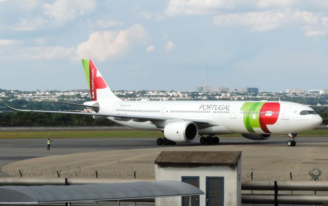 Airbus A330-900 (CS-TUQ)