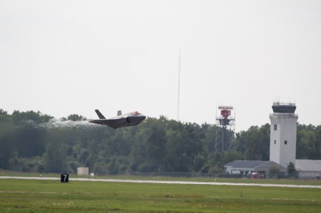 17-5276 — - Captain Krisitin "Beo" Wolfe taking her F-35A over the border to the airshow in London Ontario. Due to COVID-19, 6 Demo teams were based out of Selfridge ANGB in Mt. Clemens Michigan.