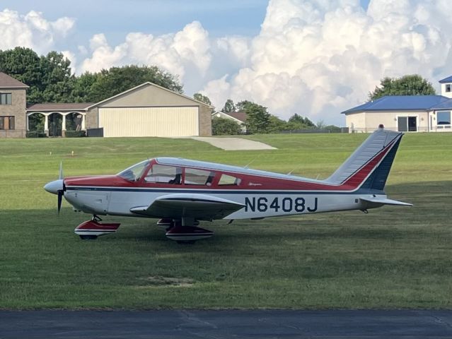 Piper Cherokee (N6408J)