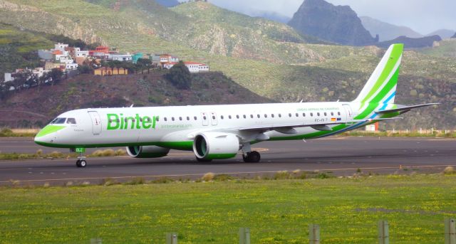 EMBRAER ERJ-190-400 (EC-OLZ)