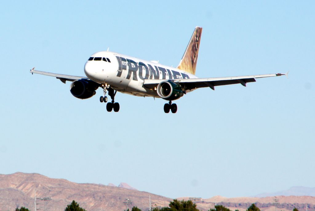 Airbus A319 (N906FR)