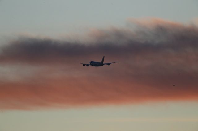 Airbus A380-800 —
