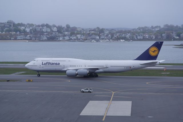 BOEING 747-8 (D-ABYR)