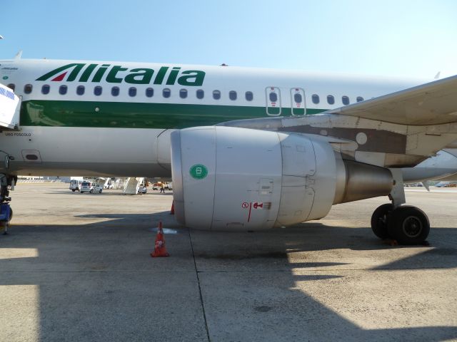 Airbus A320 — - Aeroporto Milano Linate, Settembre 2013
