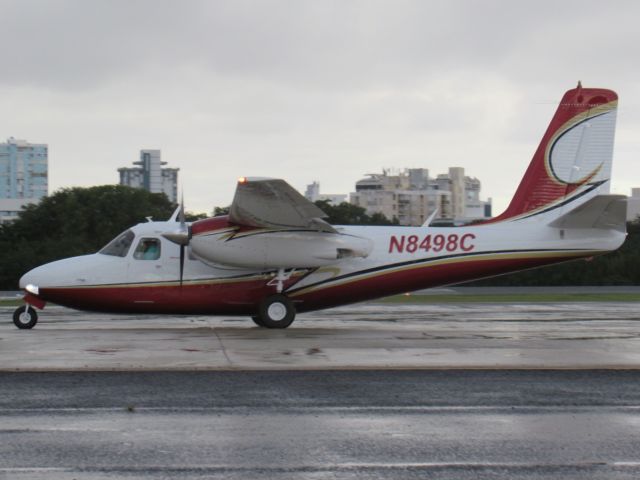 Aero Commander 500 (N8498C)