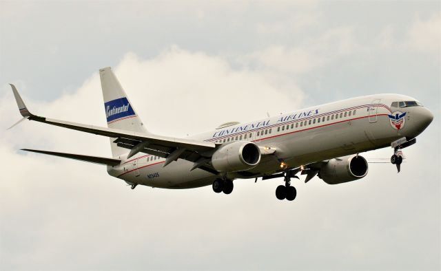 Boeing 737-900 (N75435)