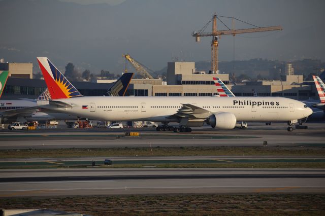 BOEING 777-300ER (RP-C7777)