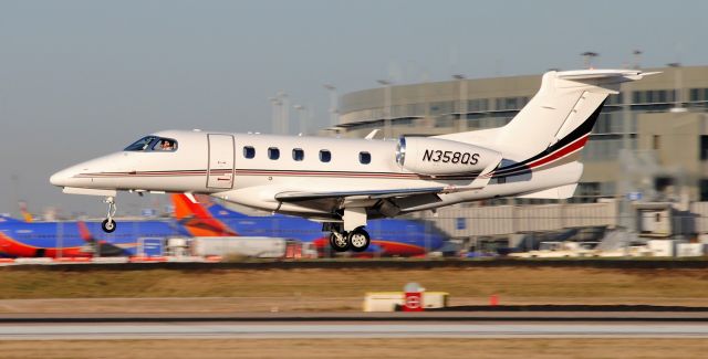 Embraer Phenom 300 (N358QS)