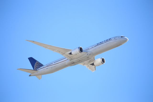 BOEING 787-10 Dreamliner (N12003)