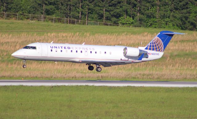 Canadair Regional Jet CRJ-100 (N881AS)