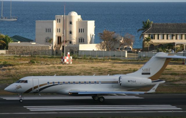 Bombardier Global 5000 (N171JJ)