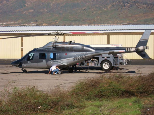 Bell 222 (N222EX) - At Redlands Muni