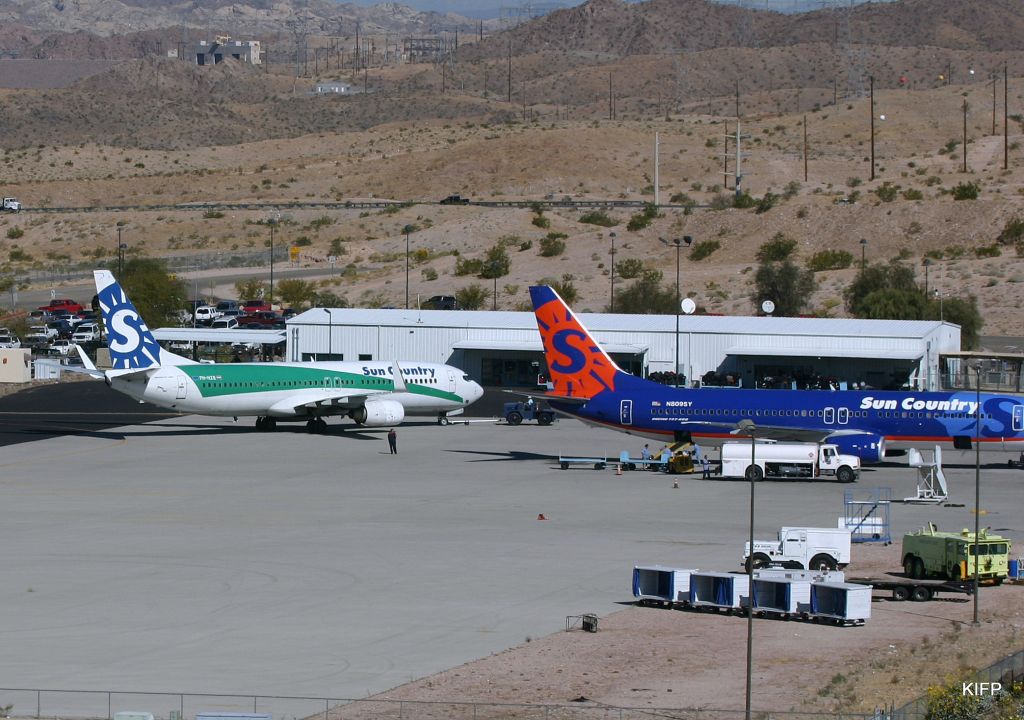 Boeing 737-800 (PH-HZB) - KIFP - Sun Country on push back from the mini terminal at Laughlin/Bullhead International Airport March 24th, 2006. N809SY had arrived about 30 mins earlier.