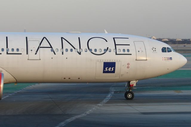 Airbus A330-300 (SE-REF)
