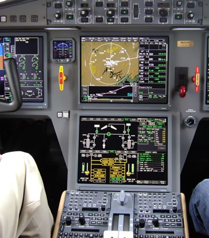 F-HBDA — - flight deck Falcon 7X