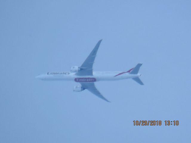 BOEING 777-300ER (A6-EQD)