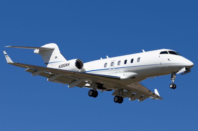 Bombardier Challenger 300 (N300AH) - 3/13/2014