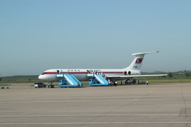 Ilyushin Il-62 (P-885) - Taken before boarding at Sunan airport. Taken from the terminal. 