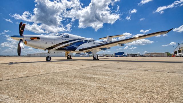 Pilatus PC-12 (N612NG)