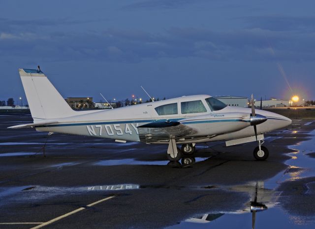 Piper PA-30 Twin Comanche (N7054Y)