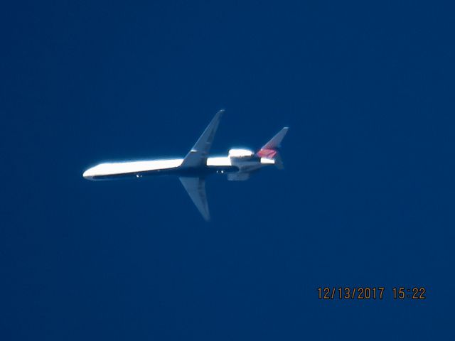 McDonnell Douglas MD-88 (N937DL)