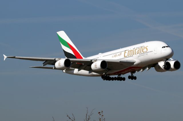 Airbus A380-800 (A6-EUD)