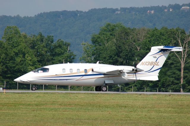 Piaggio P.180 Avanti (N138SL)